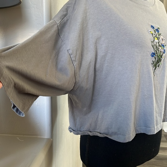 2 crop T-shirt bundle, Cotton On, Large, grey and tan. - Picture 5 of 15